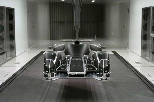 Audi-R18-reveal-02s