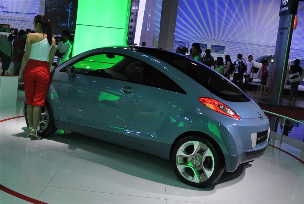 Mitsubishi-i-MiEV-Sport-Air-05