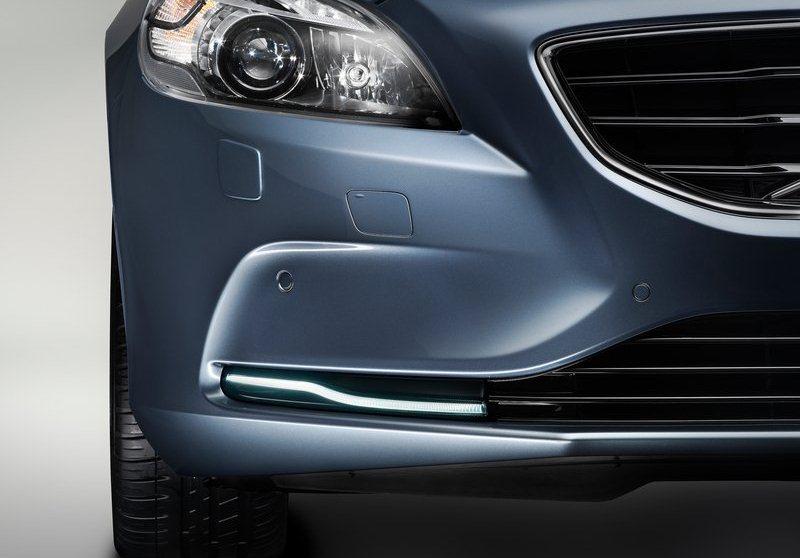 2013-Volvo-V40-Exterior-Detail-2